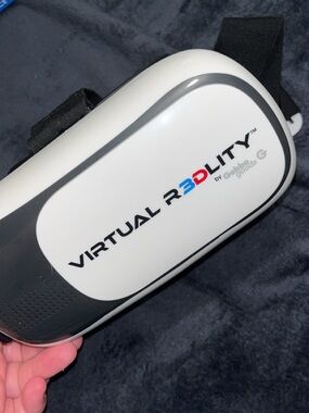 2 Virtual R3D VR Headset by Good Media and Gabba Goods- White & Gray & Black
